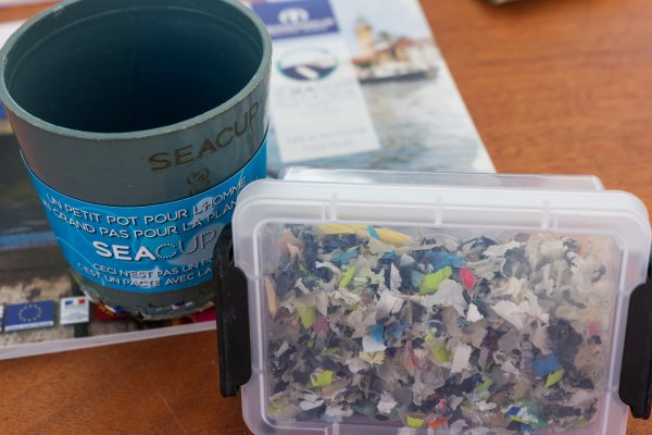 Que faire du plastique dans les océans ? 
