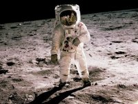 La conqu&ecirc;te spatiale &agrave; la M&eacute;diath&egrave;que Montaigne